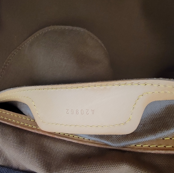 Duffle Bag - Picture 7 of 12